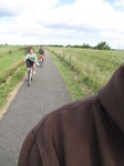 SX24453 Jenni and Tom biking to Zierikzee.jpg